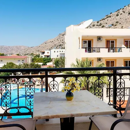Aparthotel Summer Memories 3*