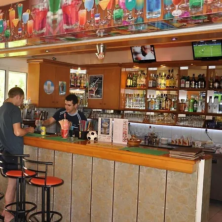 夏日回忆公寓式酒店 3* Pefki