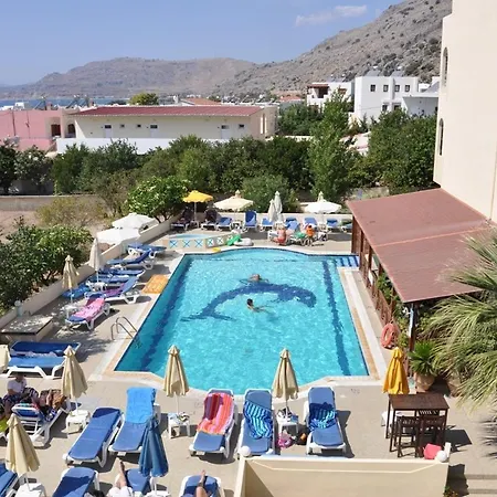 夏日回忆公寓式酒店