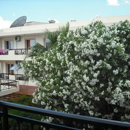 夏日回忆公寓式酒店 公寓式酒店 Pefki