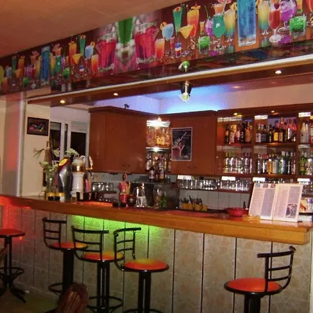 夏日回忆公寓式酒店