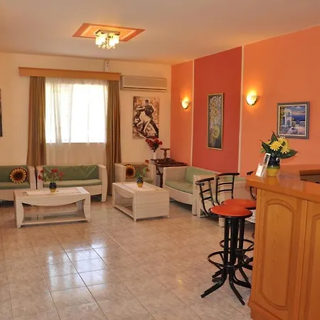 Apartmanhotel Summer Memories 3*